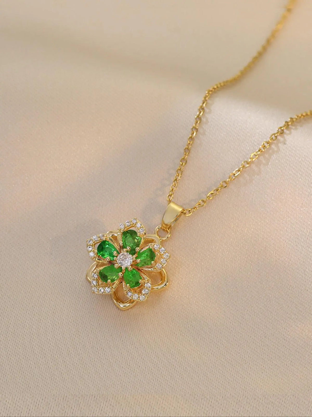Elegant Flower Rhinestone Pendant Necklace for Women, Versatile Everyday Jewelry