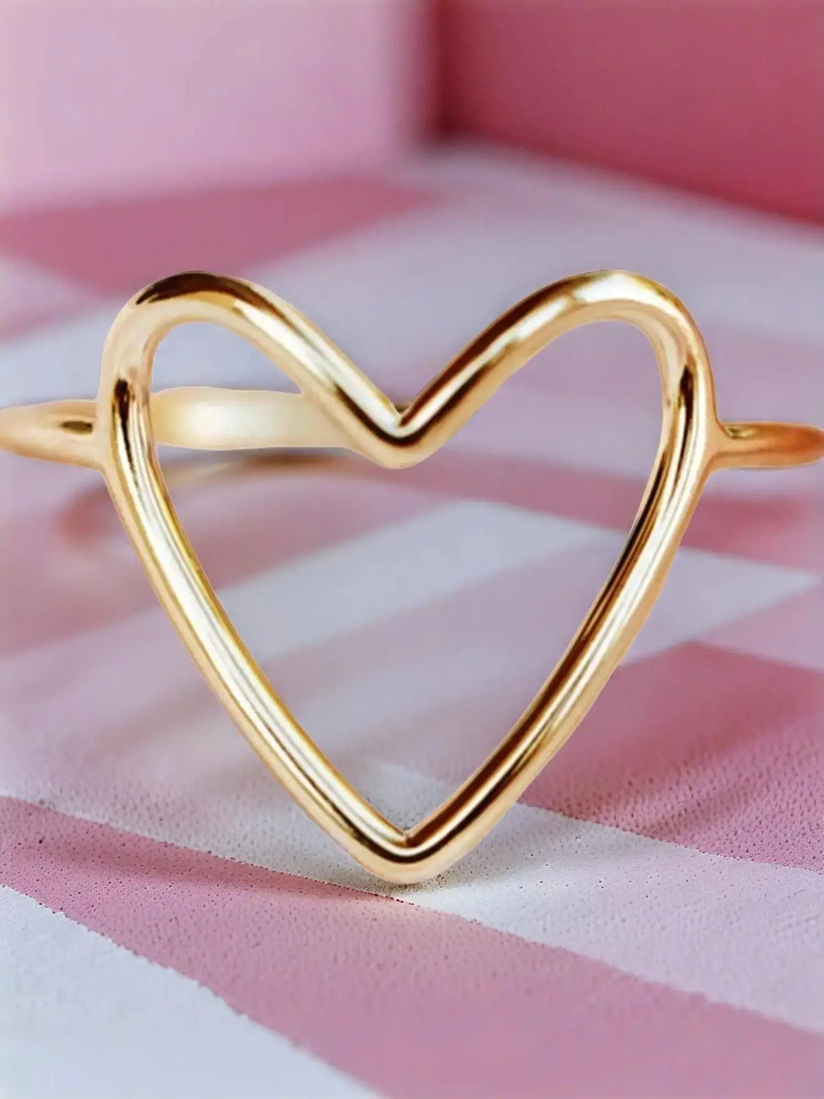 Heart Design Ring for Women & Girls, Trendy Elegant Fashion Jewelry