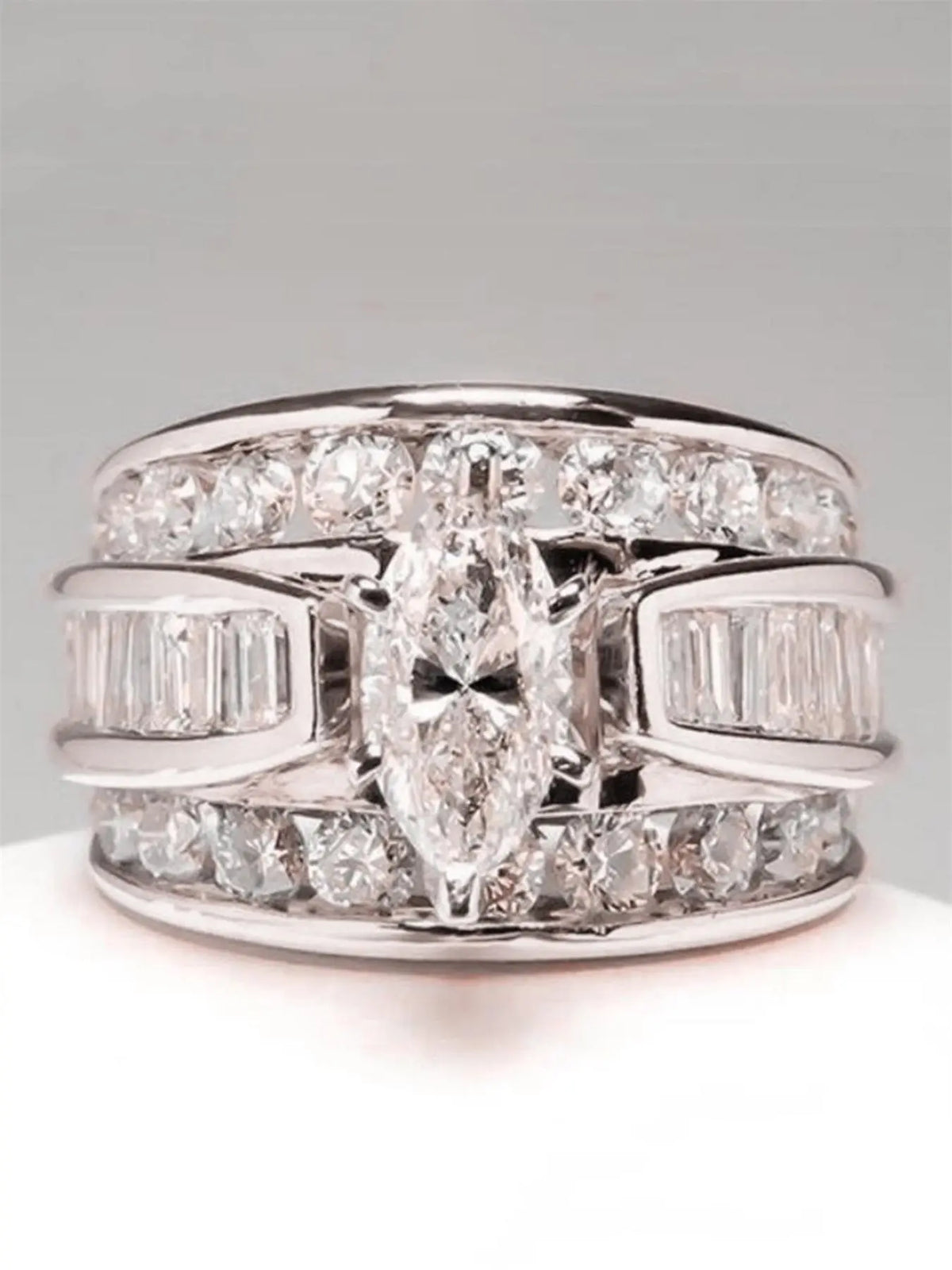 Elegant Crystal Ring for Women, Trendy Party & Everyday Jewelry