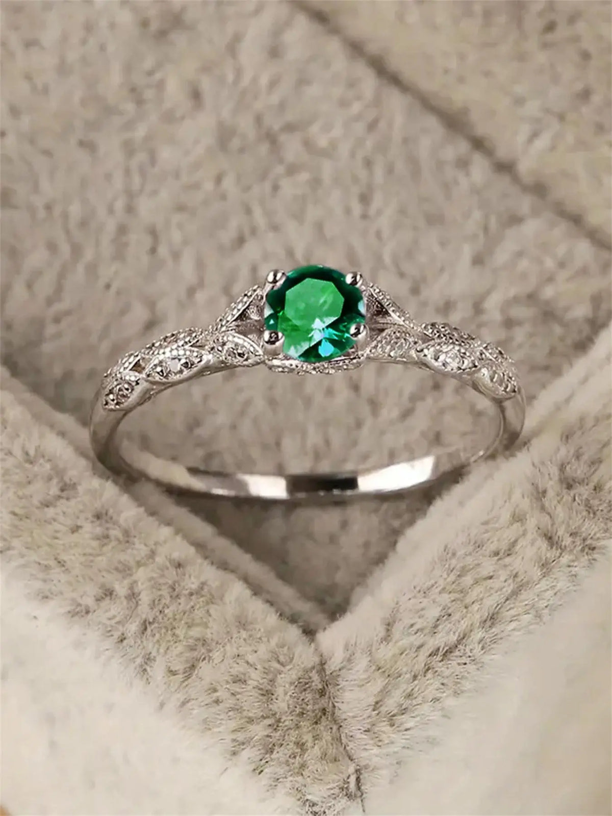 Elegant Romantic Ring for Women, Minimalist Fashion Jewelry