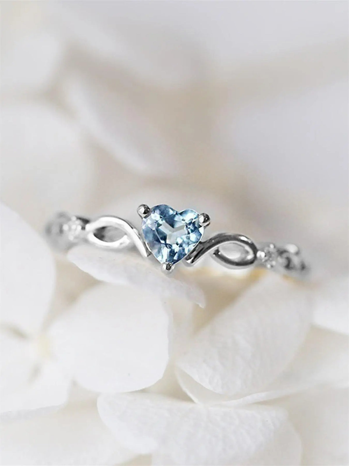 Elegant Heart Rhinestone Ring for Women, Chic Romantic Fashion Jewelry