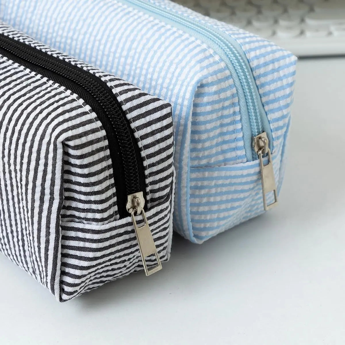 Cute Seersucker Striped Pencil Bag, Large Capacity Multifunctional Storage Pouch for Stationery and Cosmetics