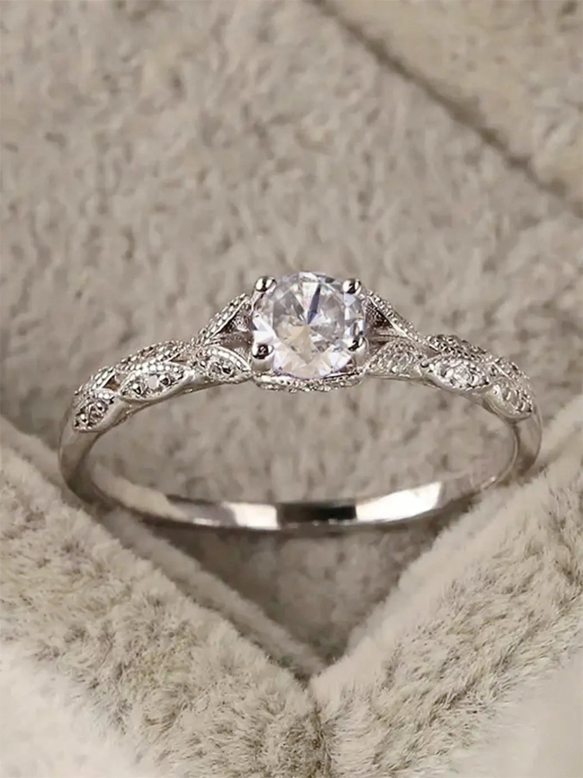 Elegant Romantic Ring for Women, Minimalist Fashion Jewelry