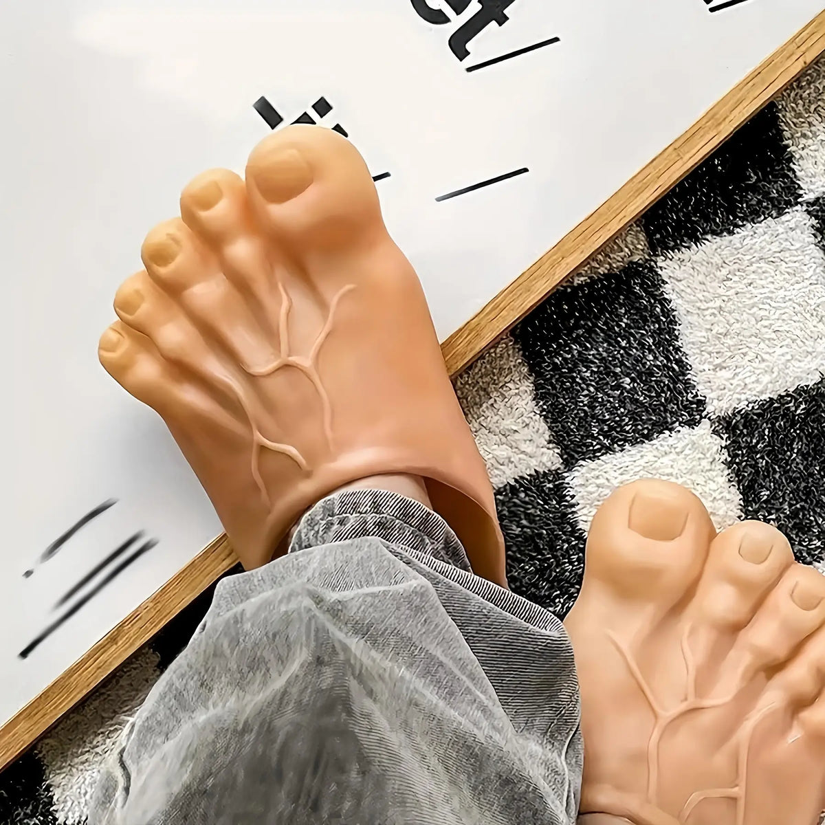 Funny Oversized Toenail Shoes – Realistic Prank Footwear for Halloween, Costume Parties & Gag Gifts