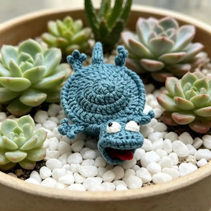 Hand-knitted Crochet Lizard Coaster | 3D Handcrafted Amigurumi Cup Mat | Artisan Home Décor