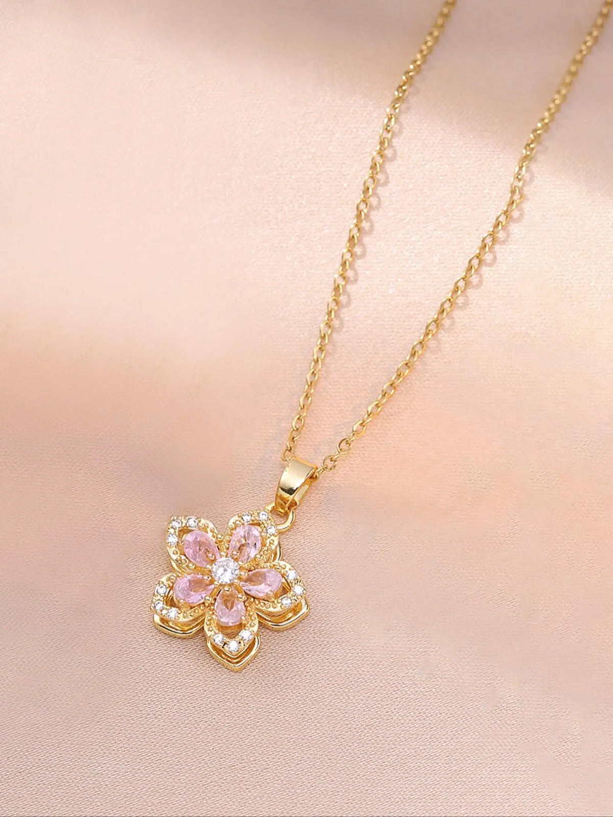 Elegant Flower Rhinestone Pendant Necklace for Women, Versatile Everyday Jewelry